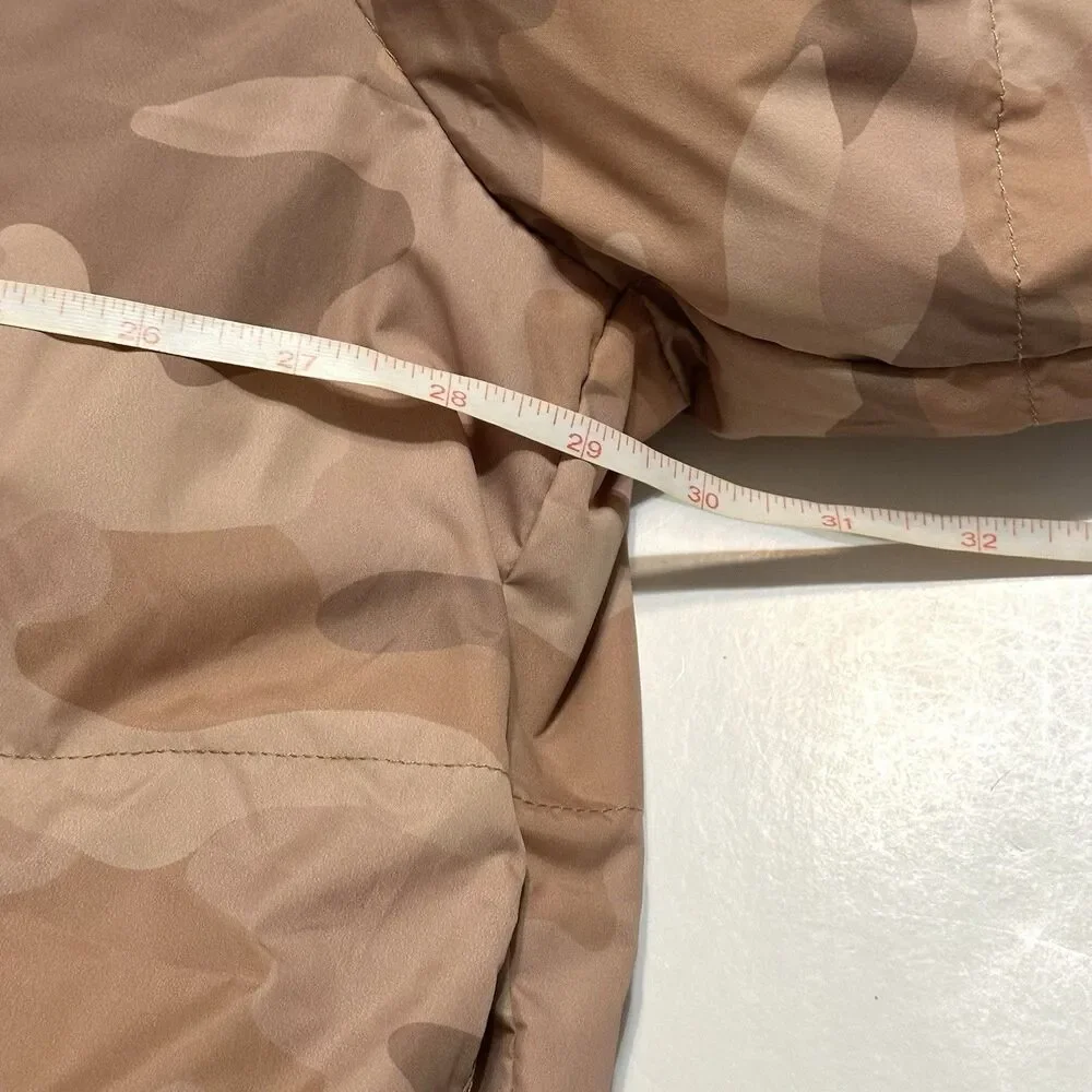 Fabletics Jacket Wander Cropped Puffer Womens Size 3X Beige Teddy Camo Full-Zip - Picture 9 of 10
